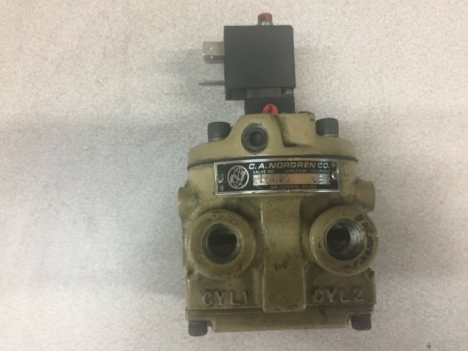 USED NORGREN PNUMATIC VALVE F1012C-CE