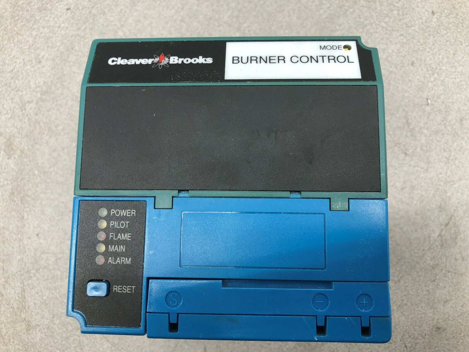 Cleaver Brooks Flame Amplifier Module 833-2585 Amplifiers | Cleaver-Brooks Genuine Parts