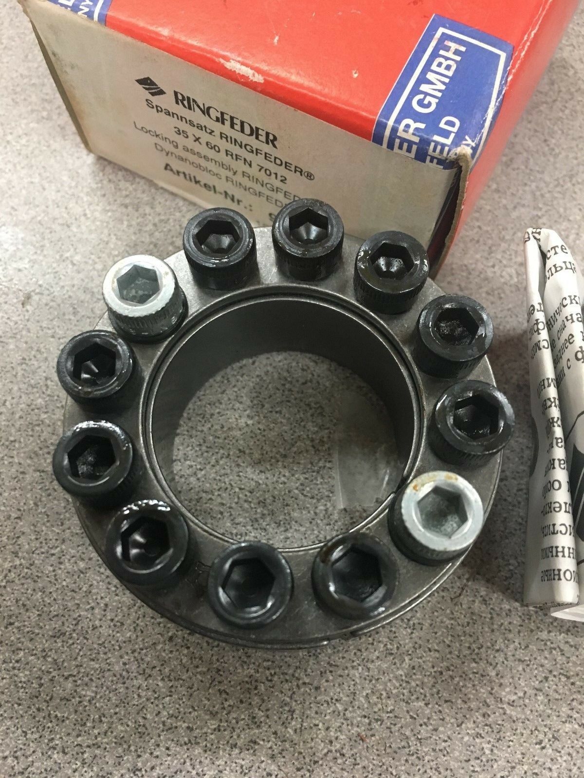NEW IN BOX RINGFEDER 35 X 60 RFN 7012 KEYLESS SHAFT LOCKING ASSEMBLY 991007