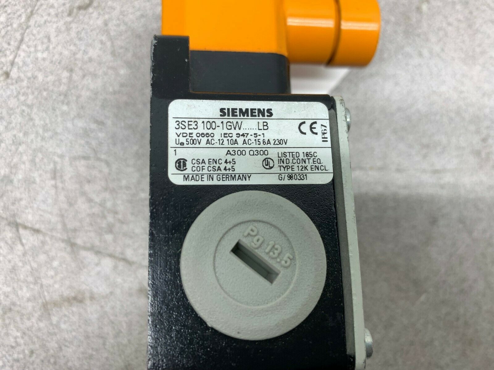 NEW NO BOX SIEMENS SWITCH 3SE3 100-1GW...LB