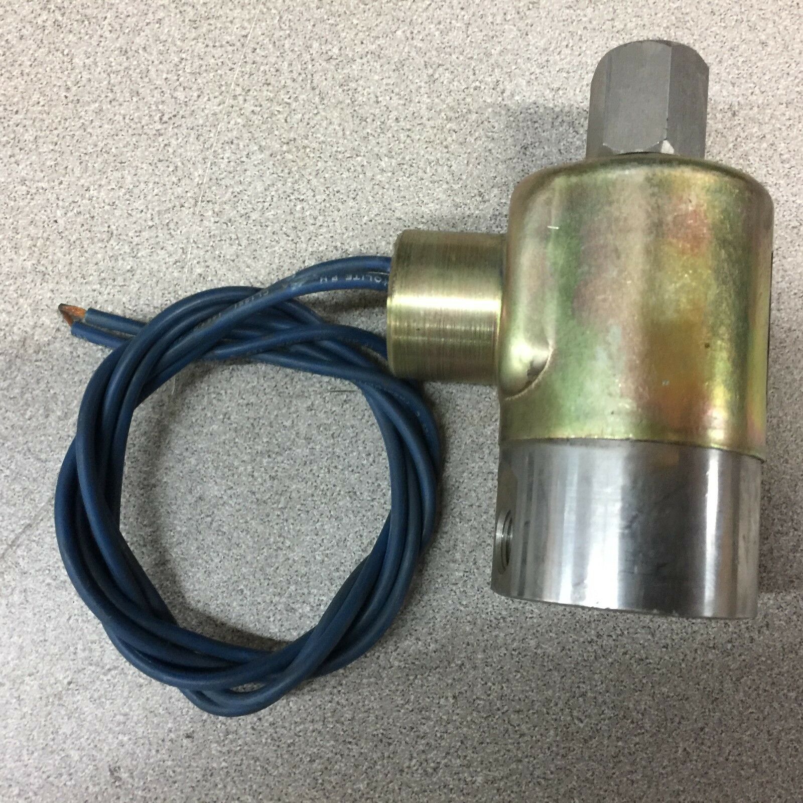 NEW NO BOX VERSA 120VAC 0-75PSI SOLENOID VALVE ESM-3202-66-H2-3TC-120V60