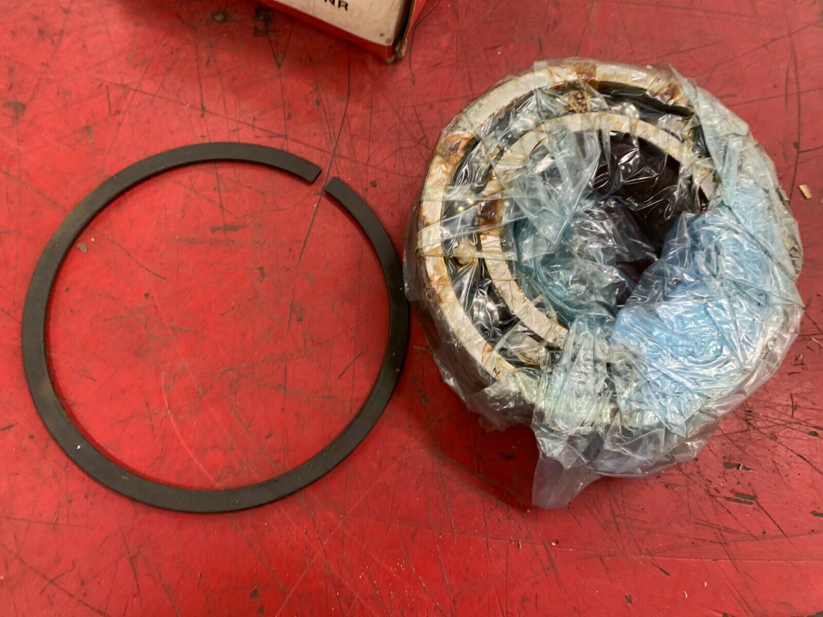 NEW IN BOX CONSOLIDATED ROLLER BEARING 5213 NR