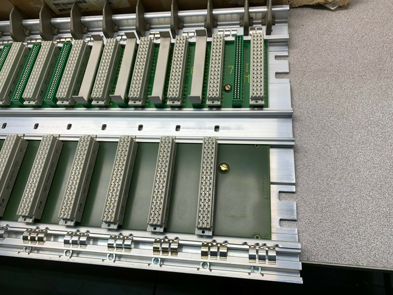 NEW IN BOX SIEMENS SIMATIC S5 SLOT RACK 6ES5 701-3LA13