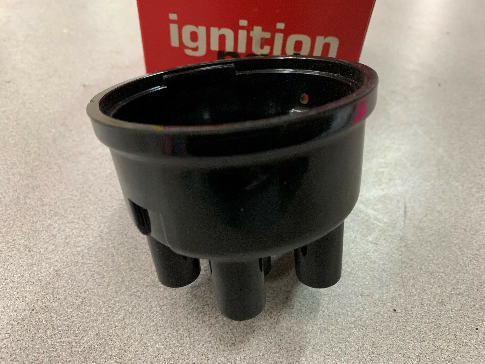 NEW IN BOX STANDARD DISTRIBUTOR CAP DR-429