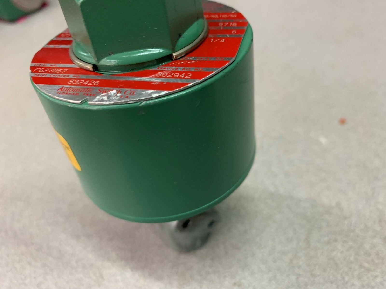 NEW NO BOX ASCO VALVE 832426