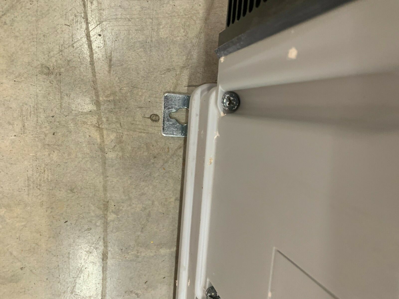 NEW NO BOX ALLEN-BRADLEY ARMORSTART DRIVE AND BASE 284D-FVD2P3Z-10-CR-3-DB-SB-OC