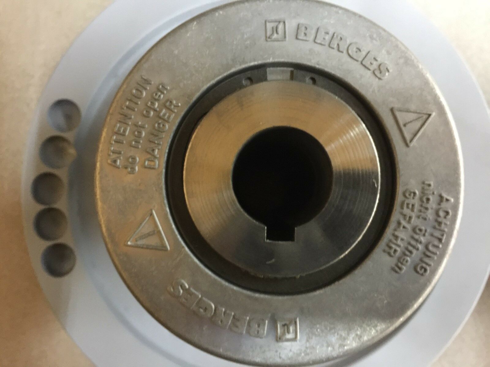 NEW NO BOX HEESEMANN E220 28MM BORE PULLY AND F220 28MM BORE ADJ PULLY 463770