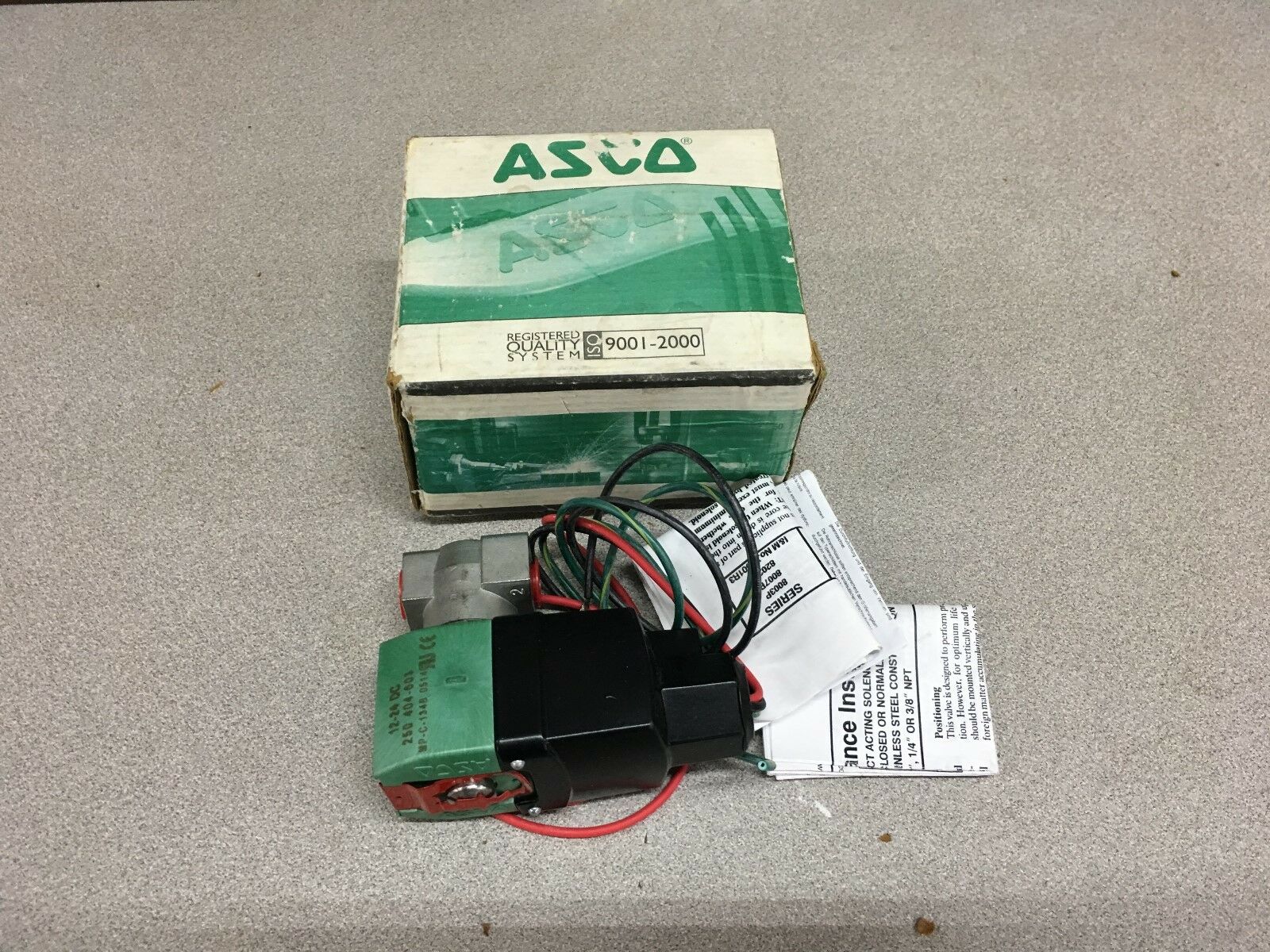 NEW IN BOX ASCO RED HAT SOLENOID VALVE 1/4" PIPE SIZE 8262P226