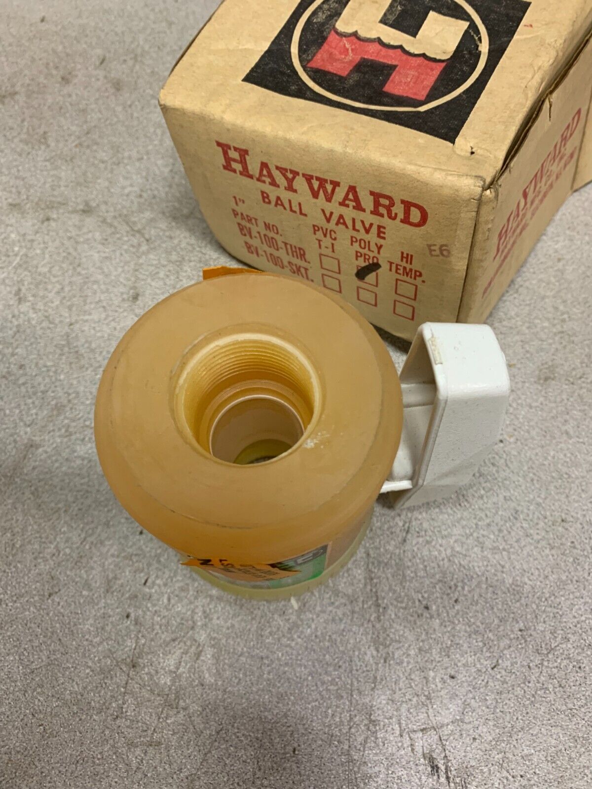 NEW IN BOX HAYWARD 1" POLY PRO BALL VALVE BV-100-THR