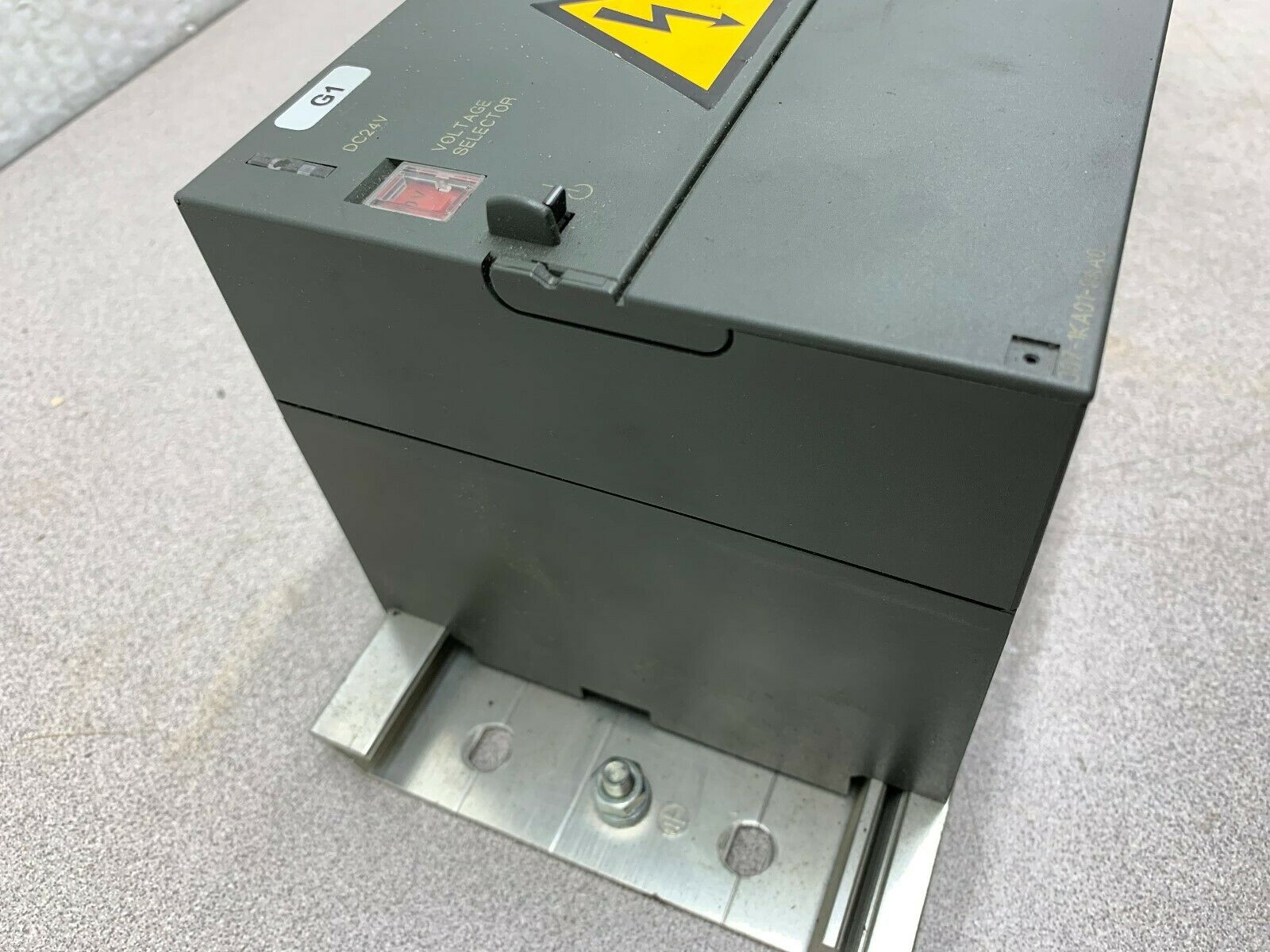 USED SIEMENS SIMATIC S7 SYSTEM POWER SUPPLY WITH CARDS 6ES7 307-1KA01-0AA0