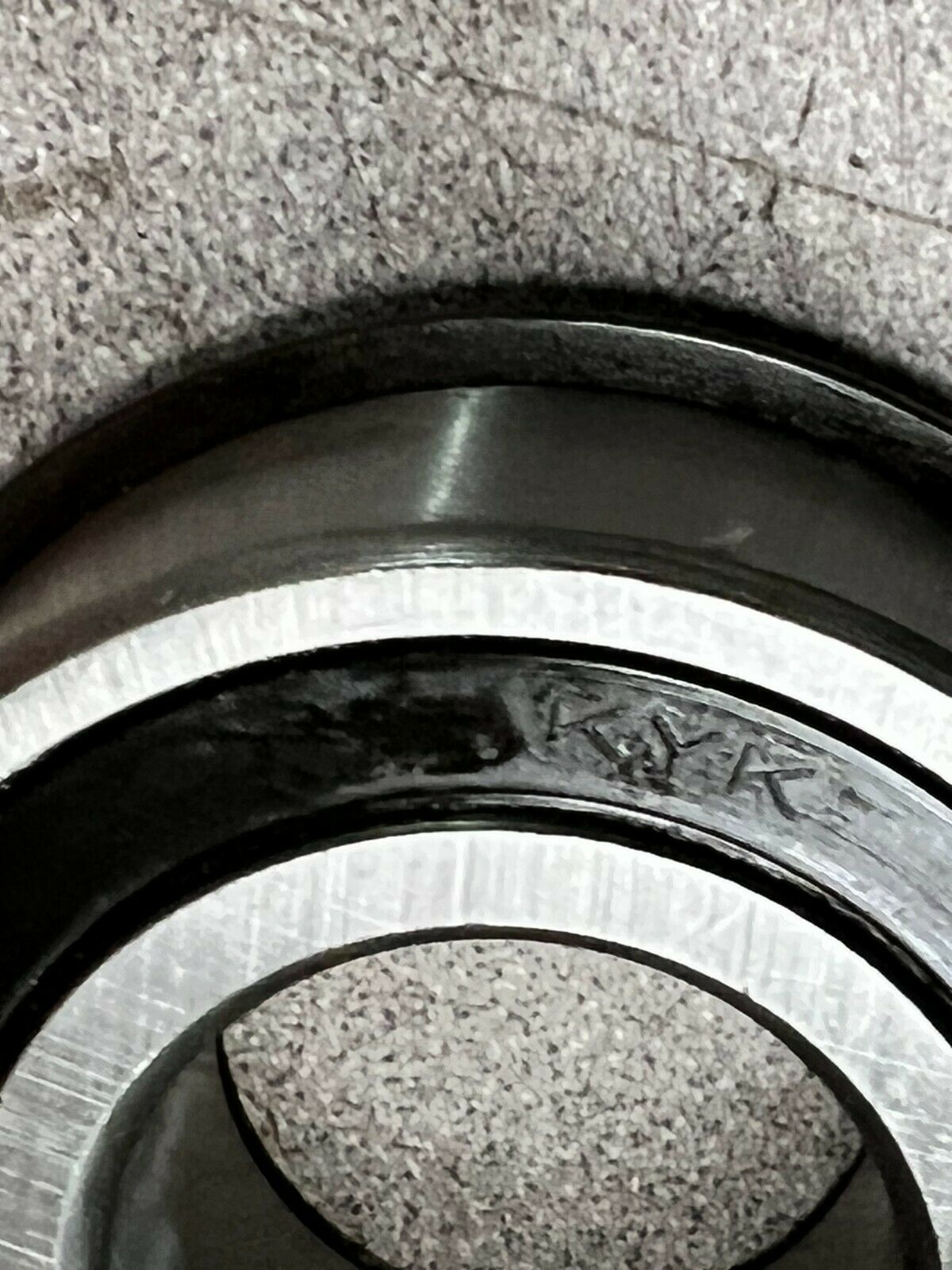 NEW IN BOX KYK W206FFL W206 2RS NR C3 SRI2 BALL BEARING W206RSNRC3