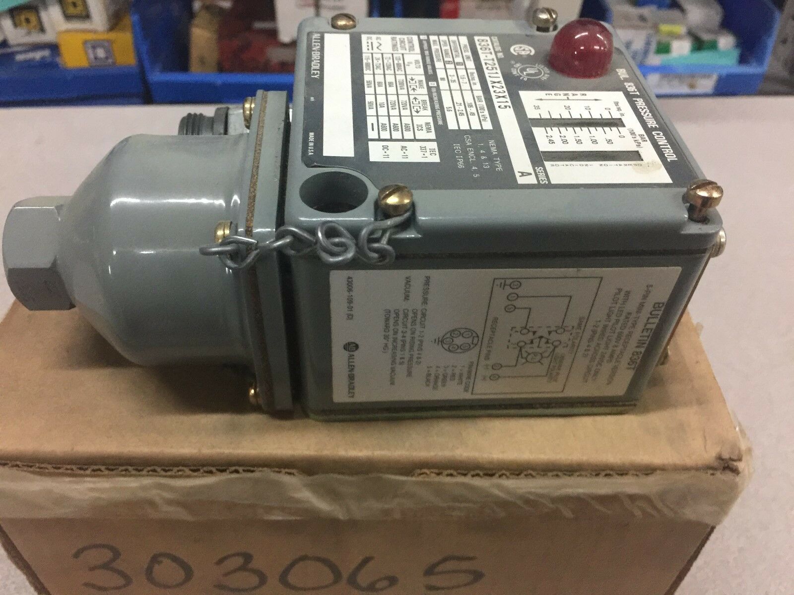 NEW IN BOX ALLEN BRADLEY PRESSURE CONTROL SWITCH 836T-T251JX23X15