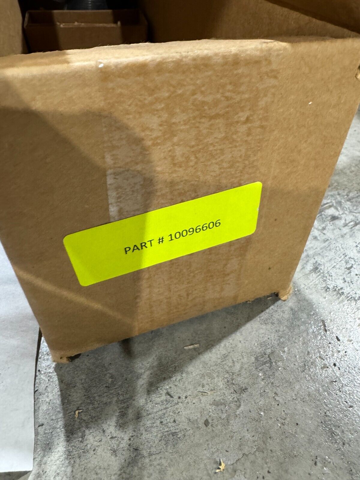 NEW FALK V-CLASS ENCLOSED GEAR DRIVE REDUCER 14.34 RATIO M117VPC2