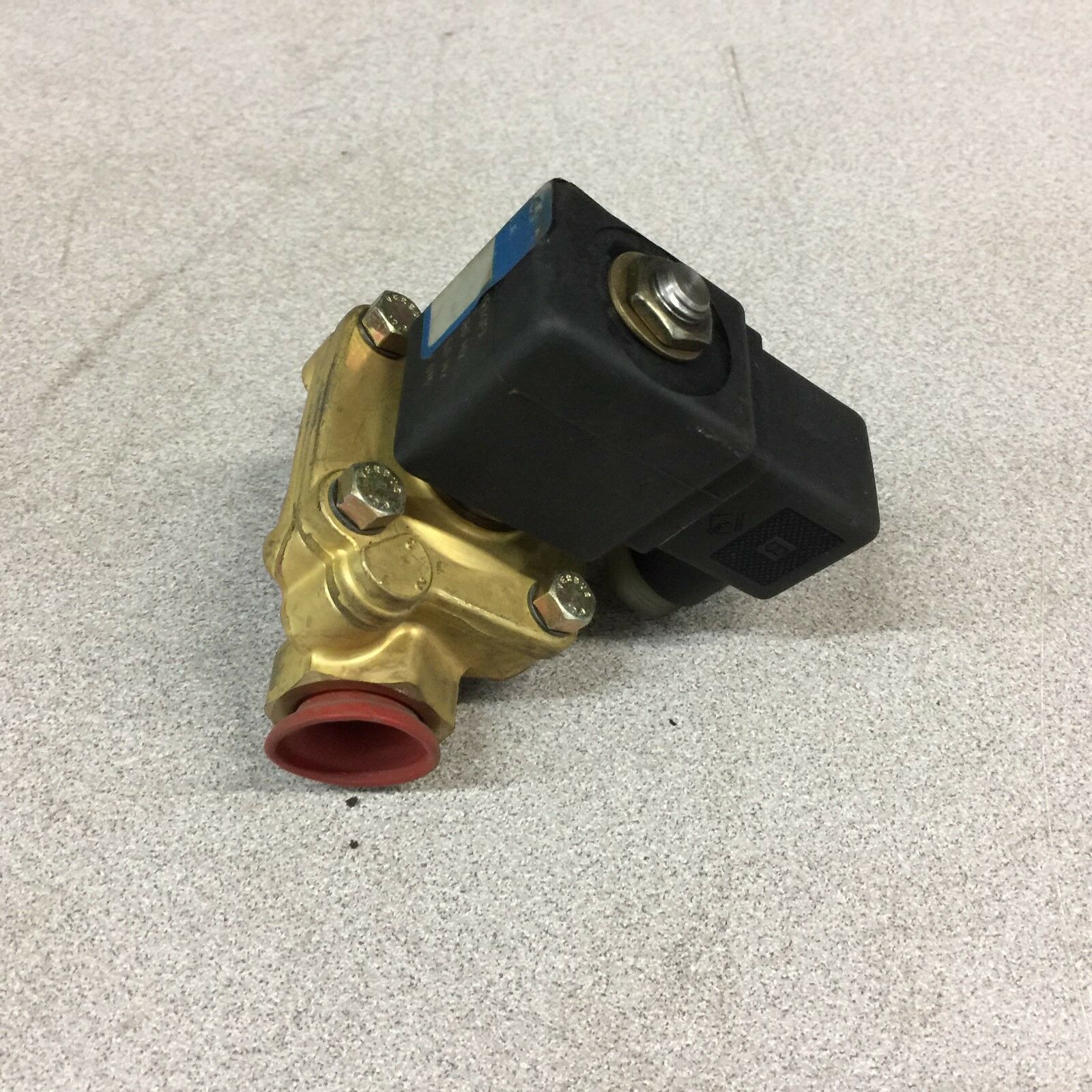 NEW NO BOX SKINNER 120VAC SOLENOID VALVE 705N4C3C