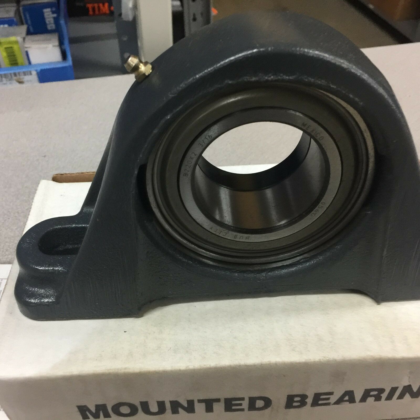 NEW IN BOX HUB CITY PILLOW BLOCK BEARING PB220X2-3/16