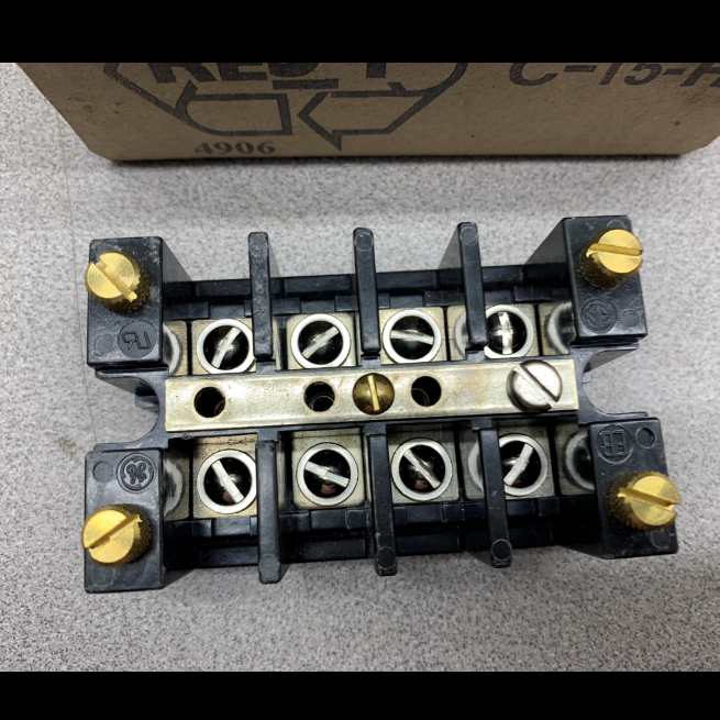 NEW IN BOX ALLEN BRADLEY RENEWAL PART 80025-211-01-R