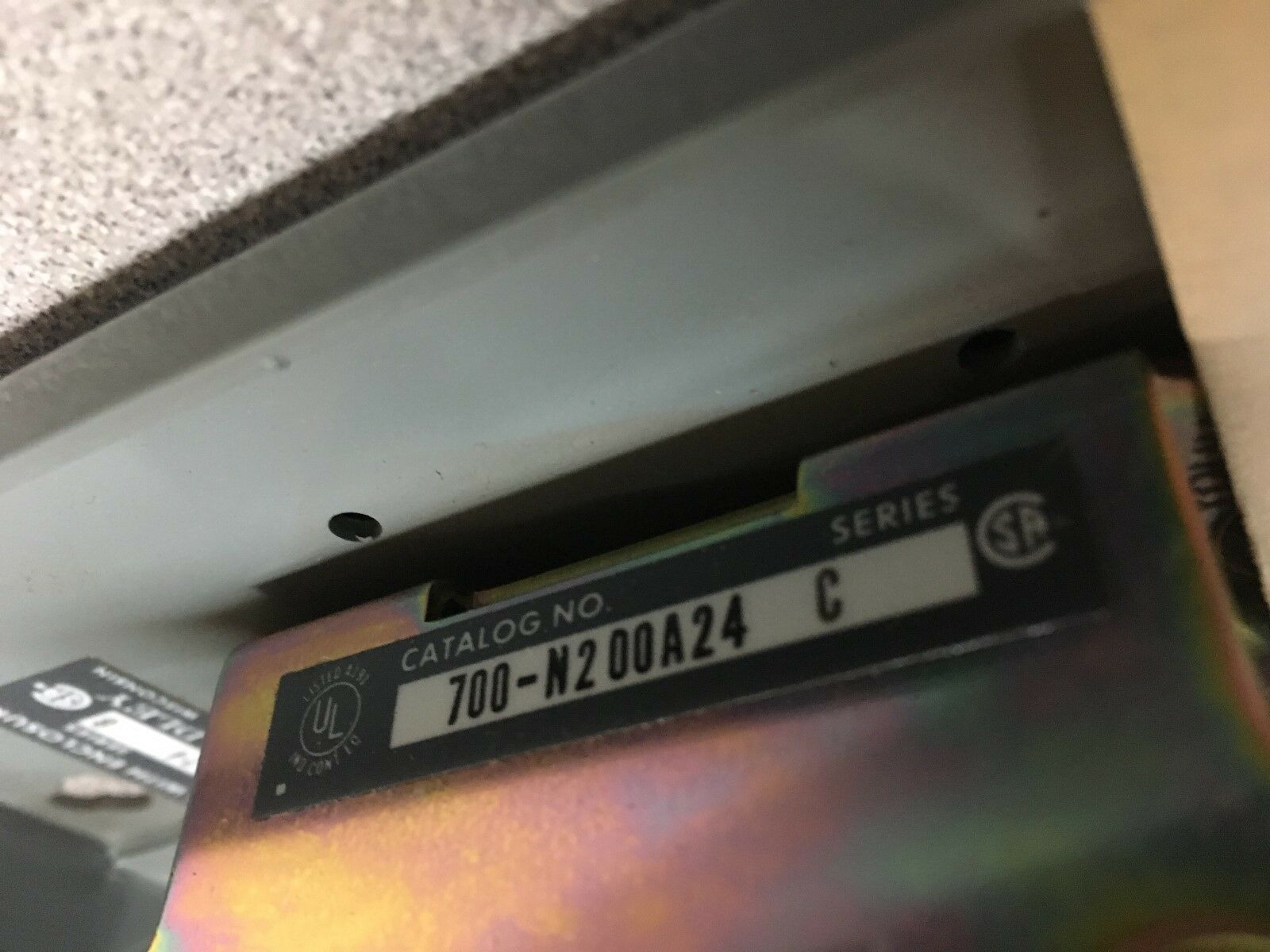 NEW NO BOX ALLEN-BRADLEY CONTROL RELAY 700-N201A24 SERIES B