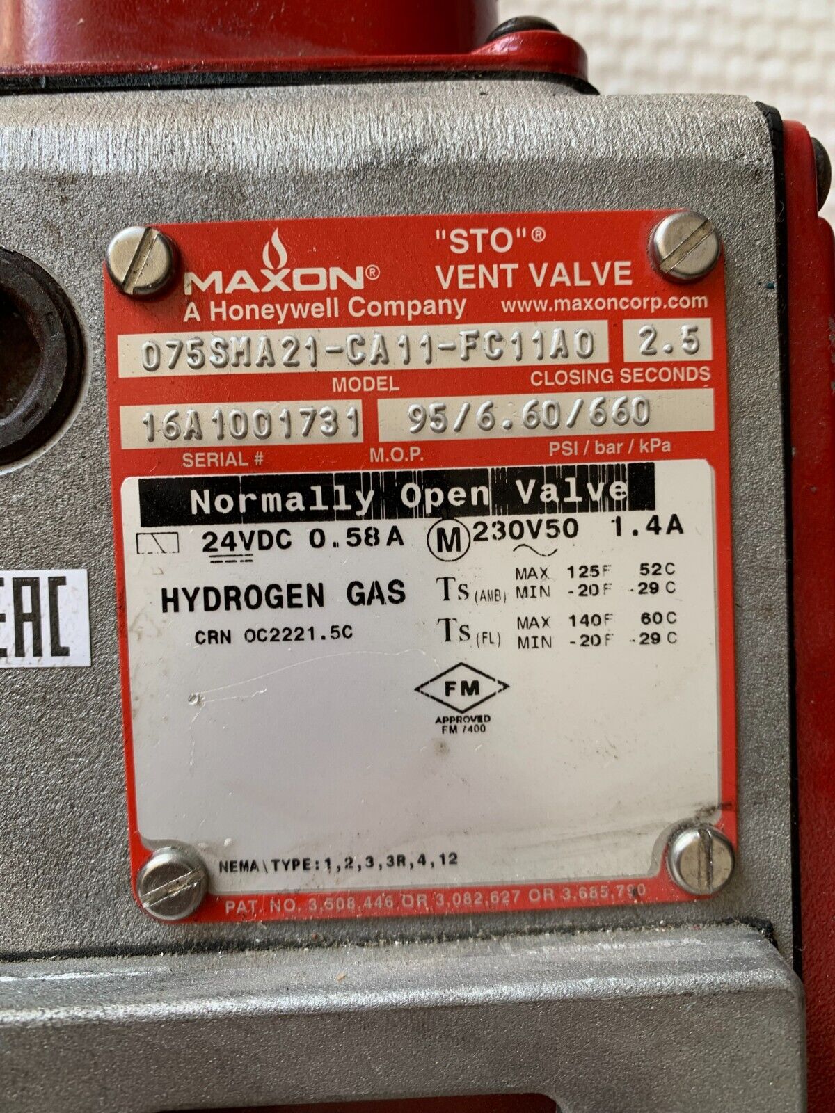 NEW NO BOX MAXON STO VENT VALVE 075SMA21-CA11-FC11A0