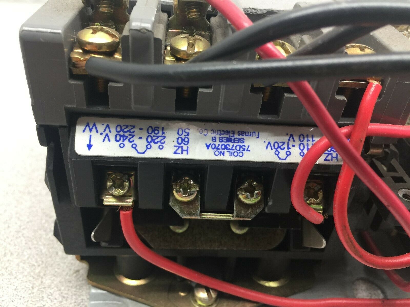 USED FURNAS SIZE 1 27 AMPS 120/240 VAC COIL 600VAC 3 POLE REVERSING STARTER 22DP