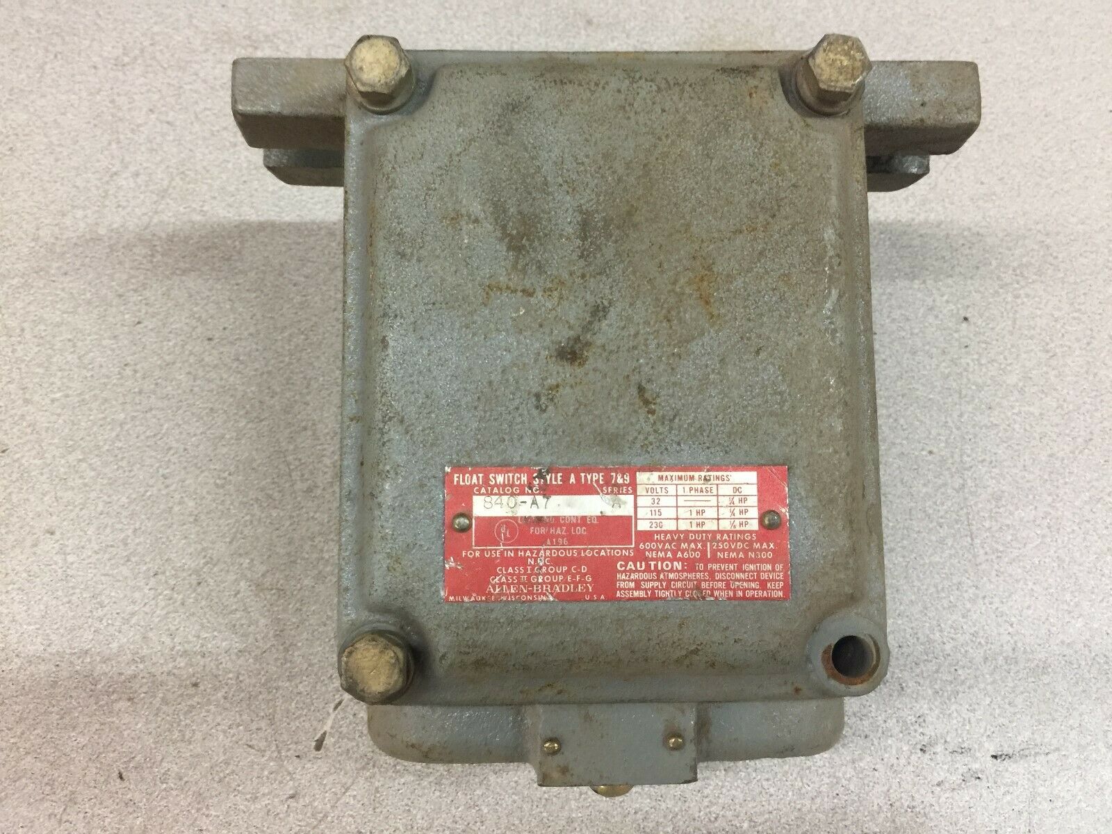 USED ALLEN BRADLEY HAZARDOUS LOCATION FLOAT SWITCH 840-A7