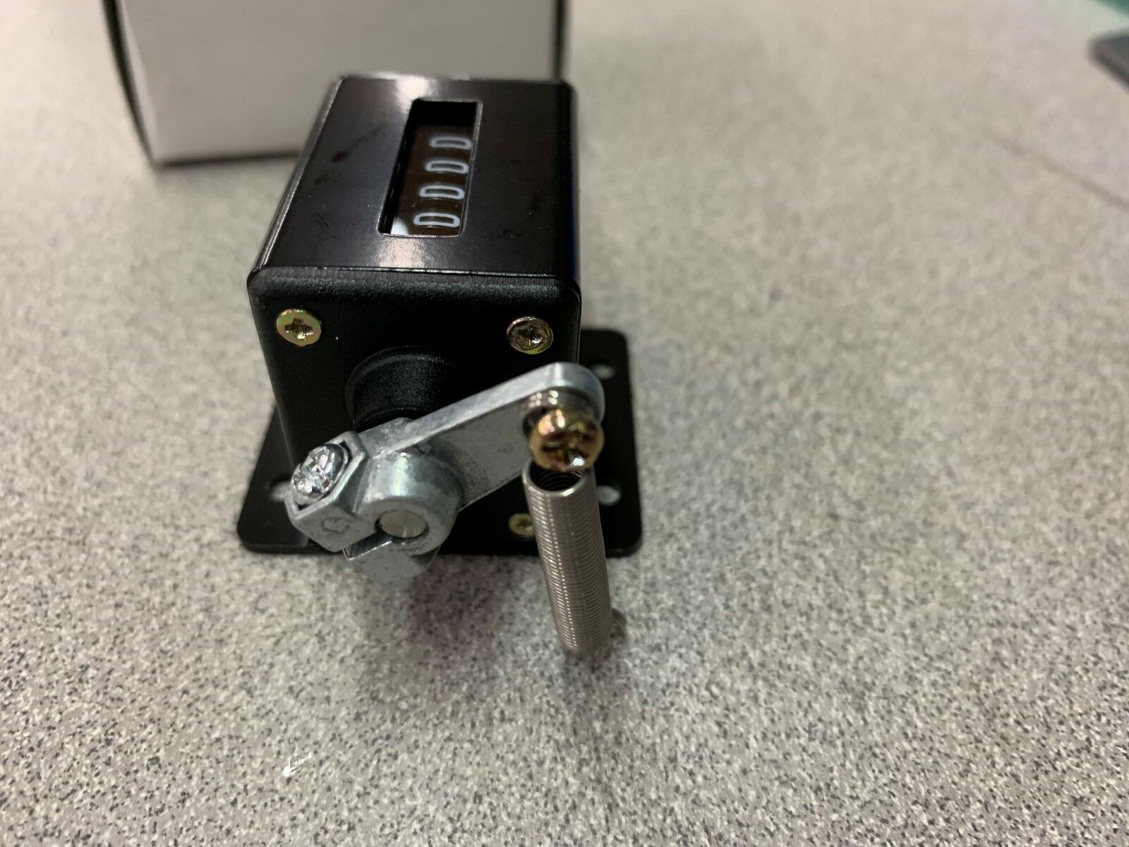 NEW IN BOX WORK SMART 70752175 COUNTER WS-PE-CTER-008