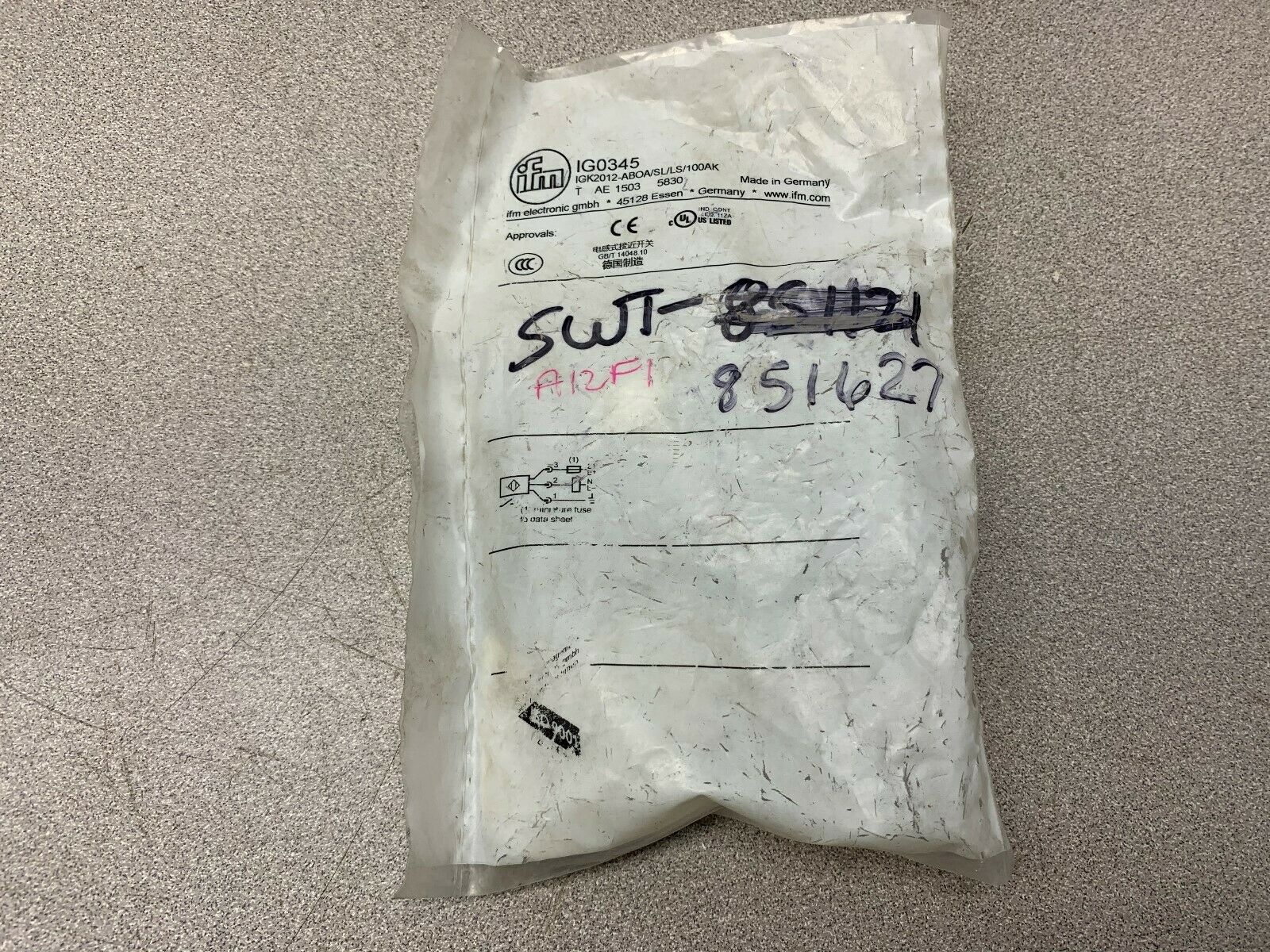 NEW NO BOX IFM SENSOR IGK2012-ABOA/SL/LS/100AK