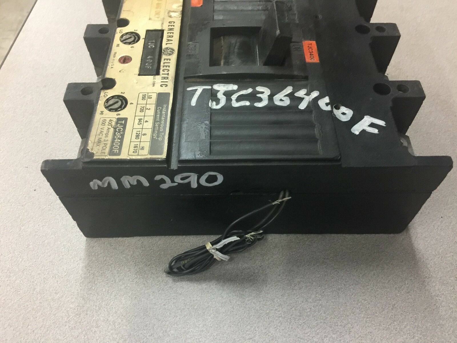 NEW NO BOX GE 400AMP 600VAC 3POLE 550-1670TRIP BREAKER TJC36400F