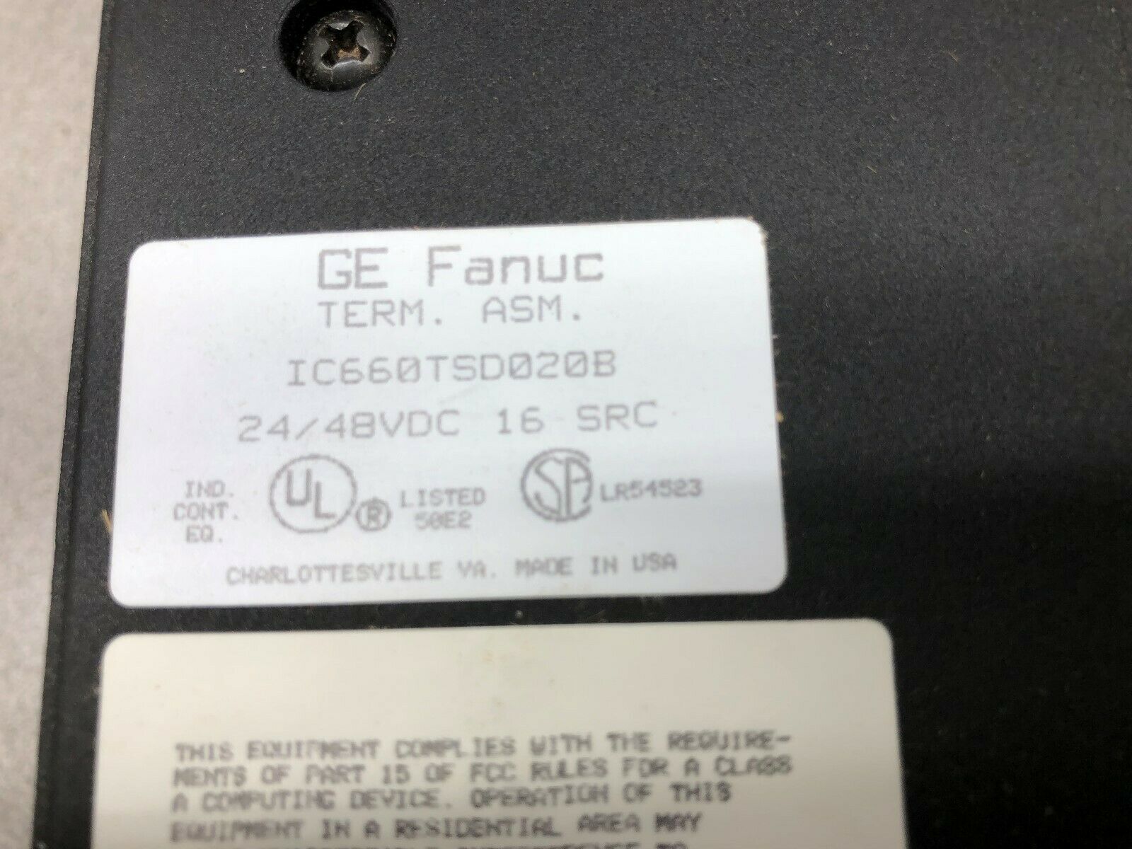 NEW IN BOX GE FANUC GENIUS 24-48 VDC IN/OUT 16 PT SOURCE BLOCK IC660TSD020B