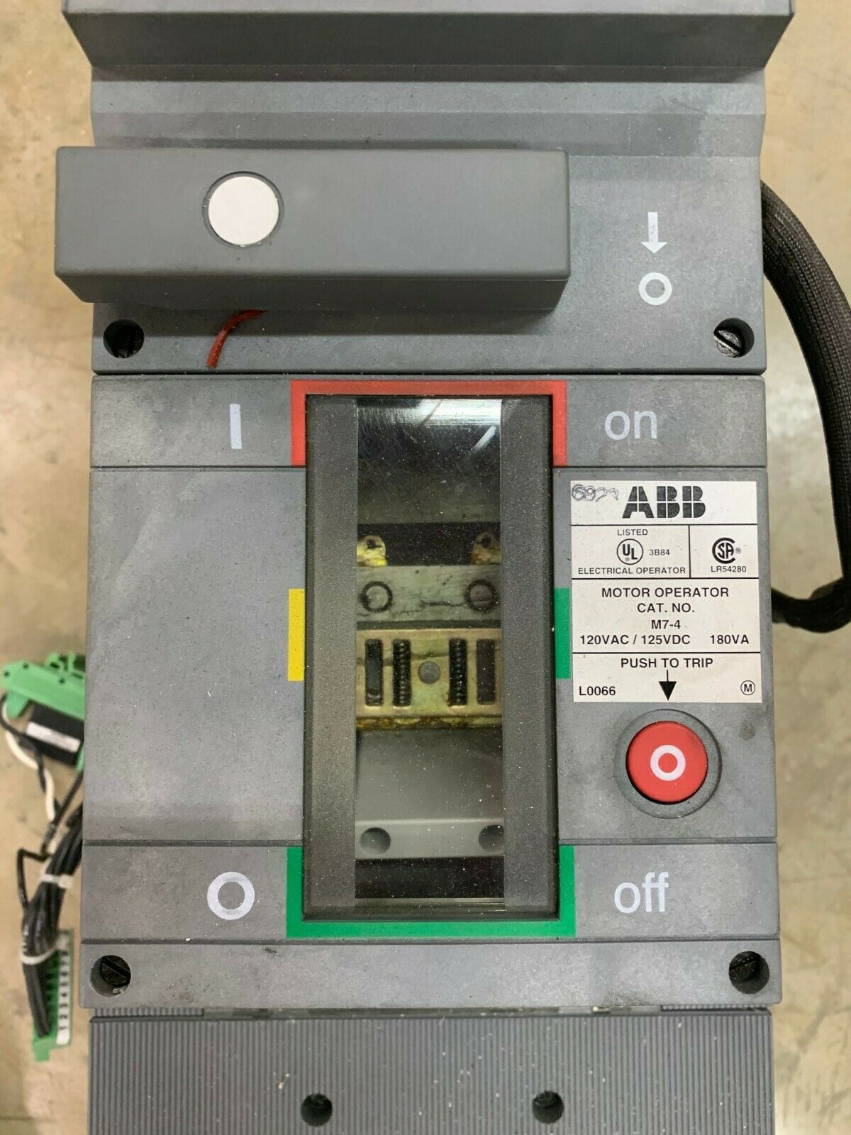 USED ABB 122160009-001 CIRCUIT BREAKER AA00430657 WITH M7-4 OPERATOR