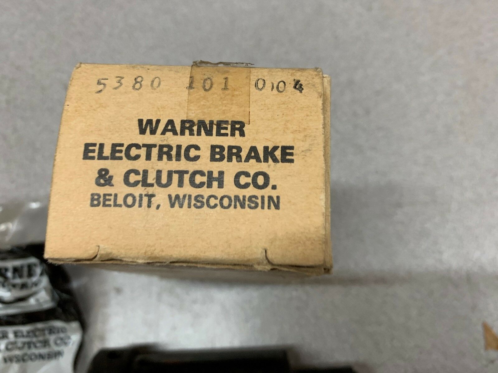 NEW IN BOX WARNER TERMINAL ACCESSORY 5380-101-002