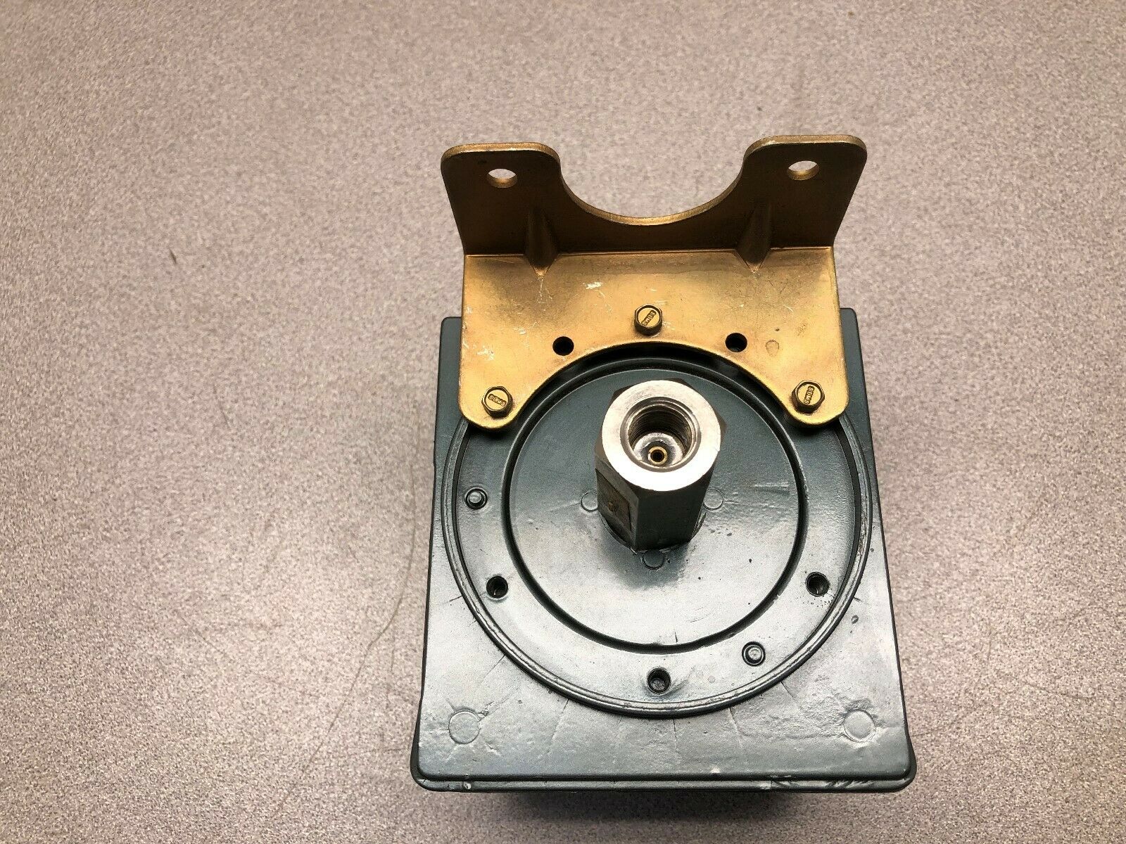 NEW NO BOX UE J300 0-200 PSI RANGE PRESSURE SWITCH 8-78 9678 270