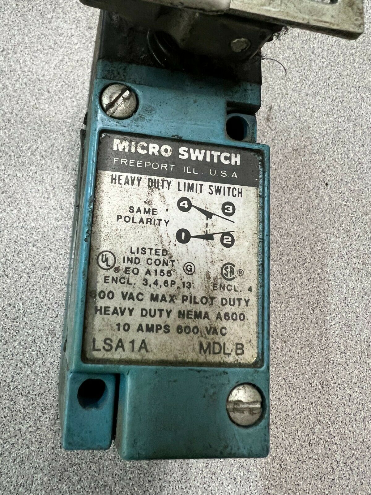 USED MICRO LIMIT SWITCH LSA1A