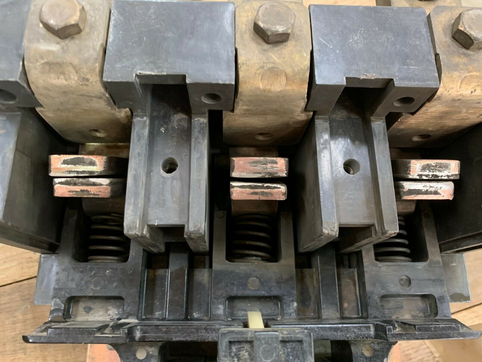 USED ALLEN-BRADLEY 702-F0B93 SIZE 5 STARTER 440/480V. COIL 702-FOB93