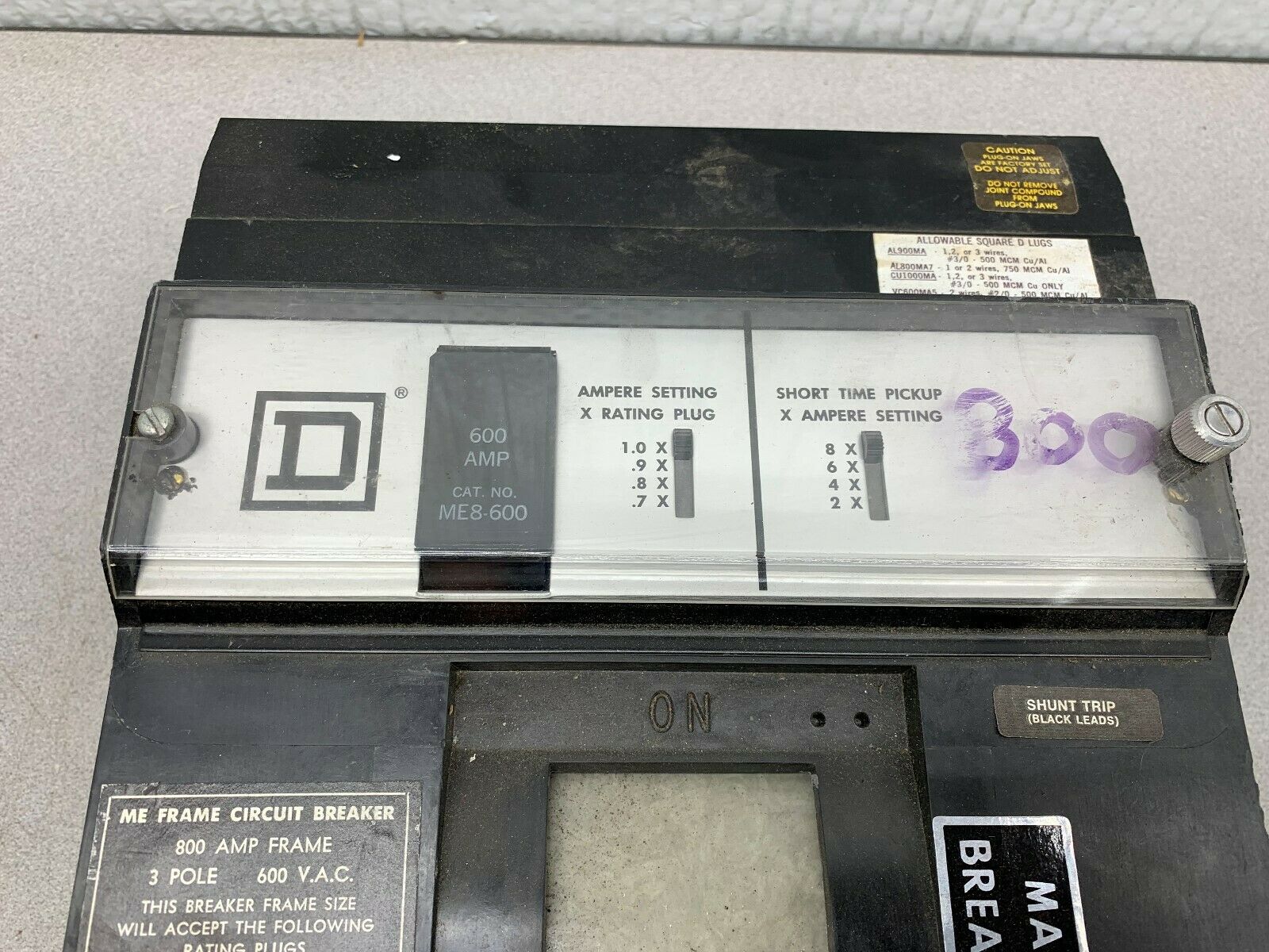 USED SQUARE D 800AMP 3 POLE CIRCUIT BREAKER ME8361021