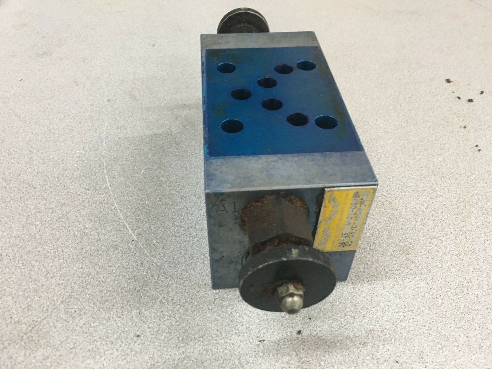 NEW NO BOX OILGEAR HYDRAULIC VALVE 05-45-/A-01-06/B-01-06/L-ABCD-N-A