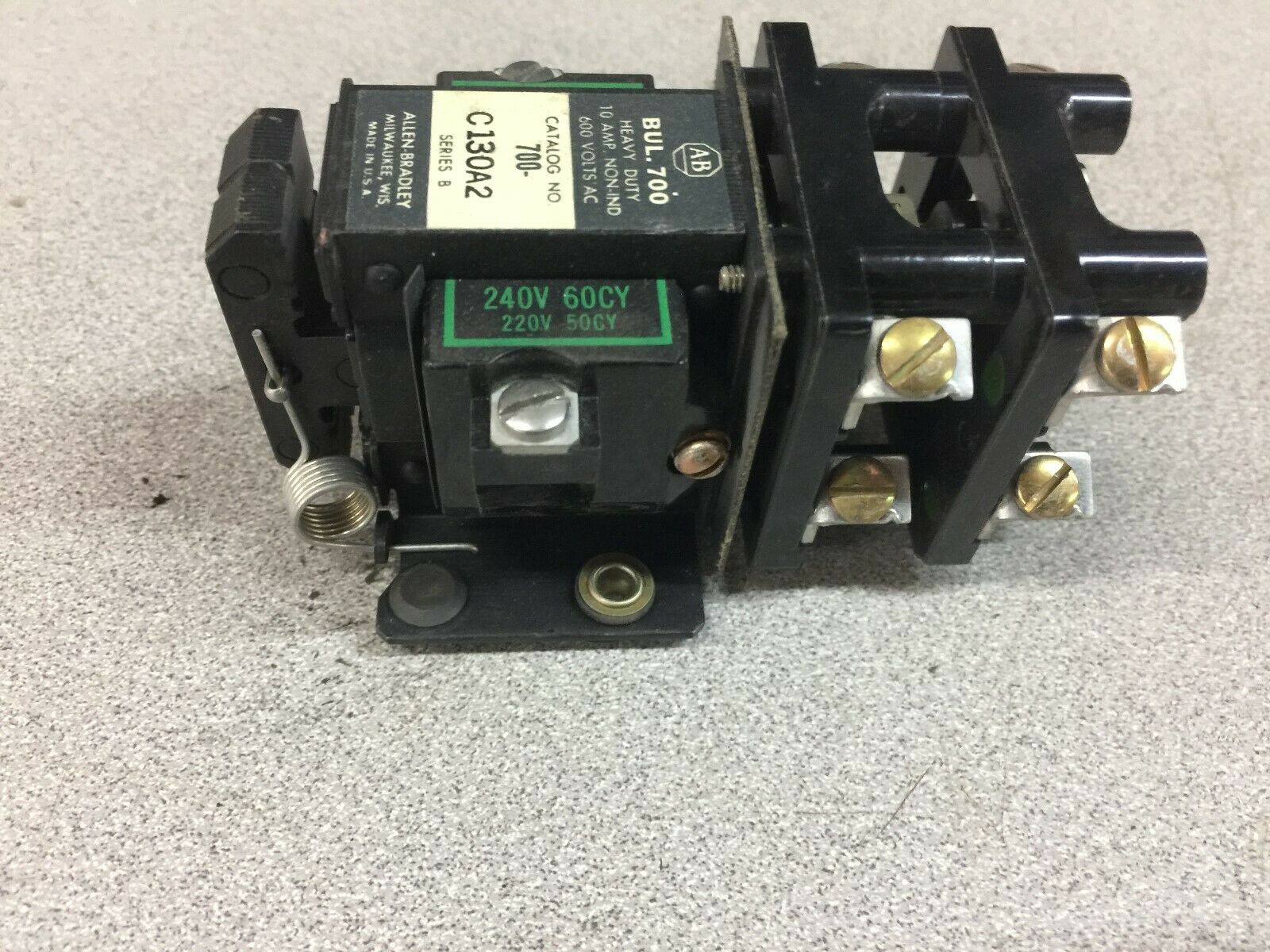 NEW NO BOX ALLEN BRADLEY 240VAC COIL 10 AMP CONTACTS 3 N/C 1 N/O RELAY 700-C130A