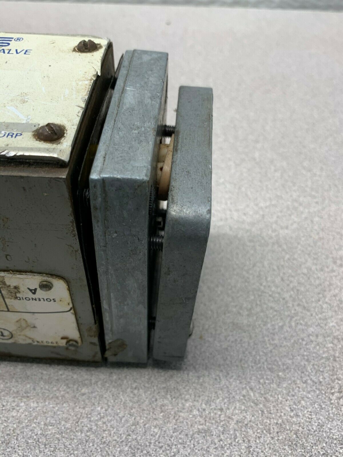 USED VICKERS DIRECTIONAL VALVE DG4S4 016C H 50 G