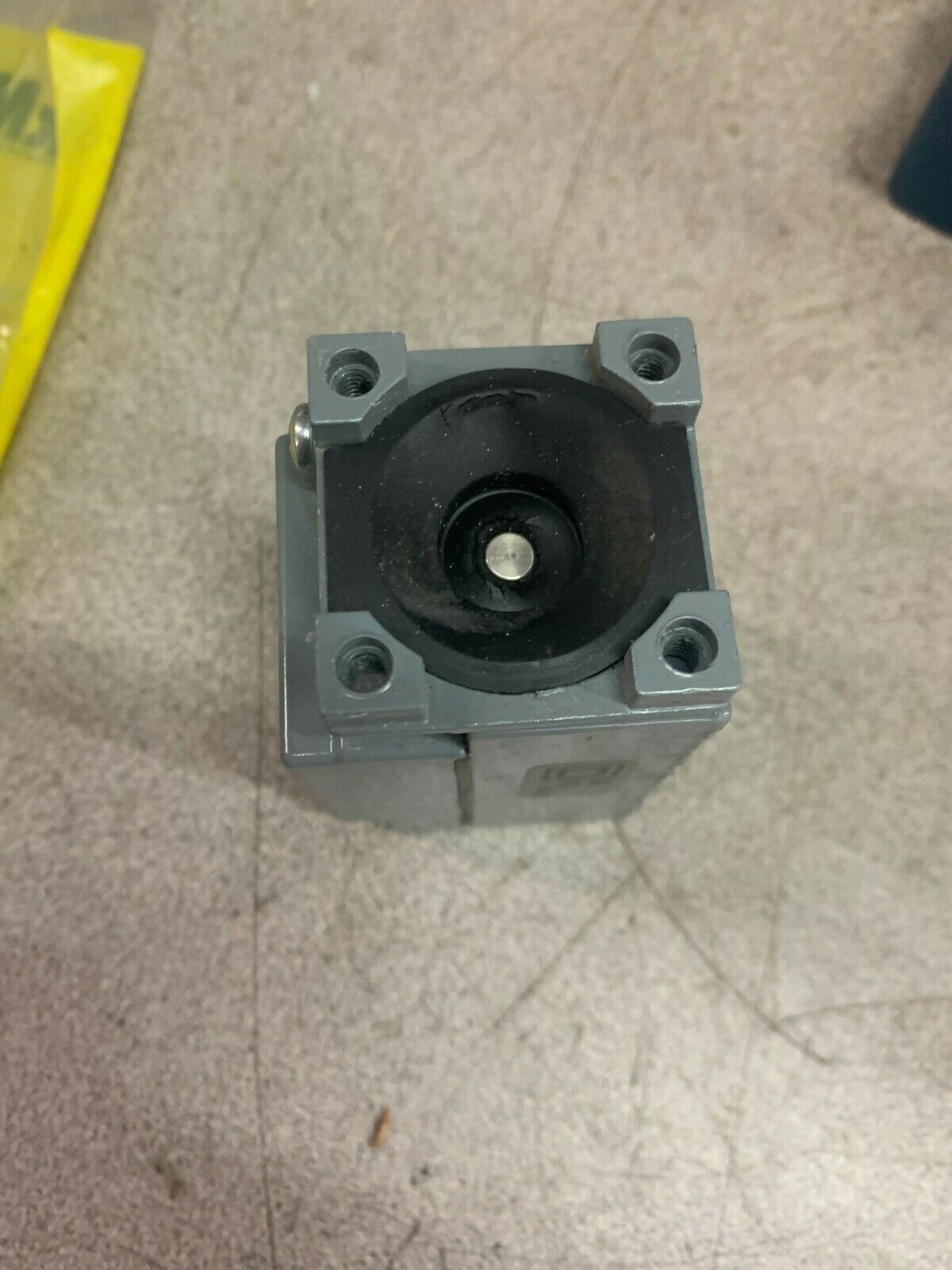 NEW NO BOX SQUARE D LIMIT SWITCH BODY 9007C62KC