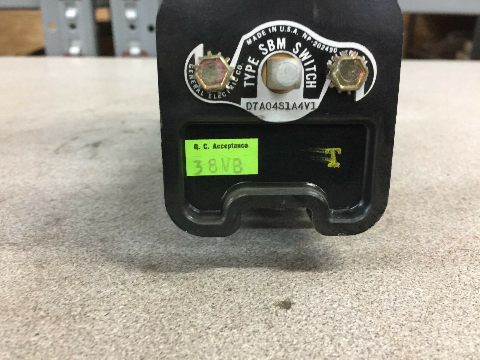 NEW NO BOX GE TYPE SBM SWITCH D7A04S1A4V1