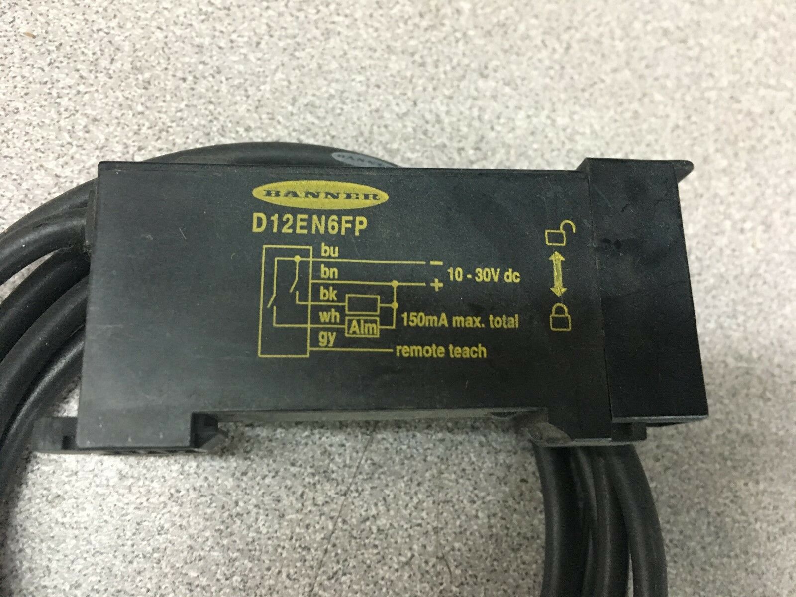 USED BANNER SENSOR D12EN6FP