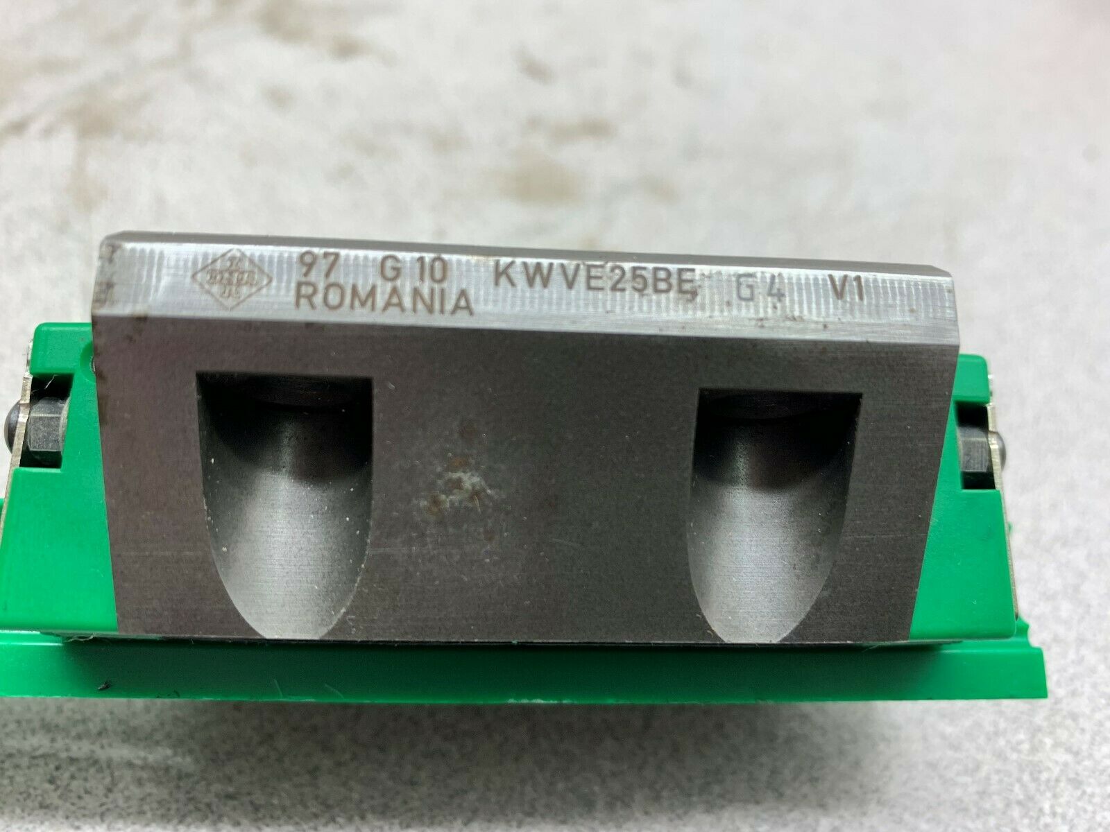 NEW NO BOX INA BEARING KWVE25BEG4V1