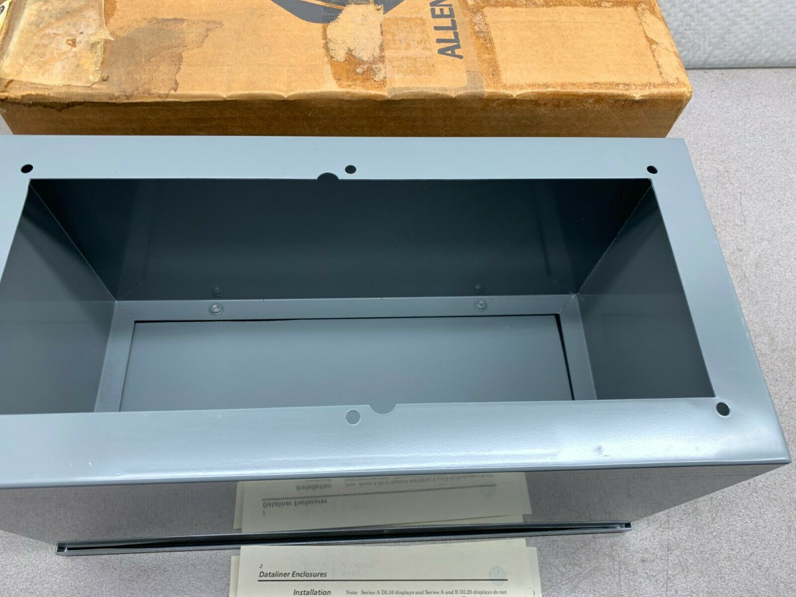 NEW IN BOX ALLEN-BRADLEY Data Liner Enclosure 2706-NE2 SERIES B