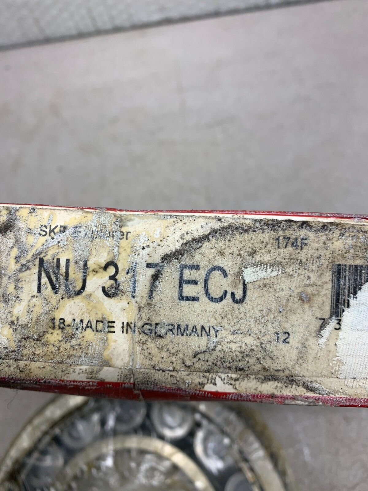 NEW IN BOX SKF NU317ECJ CYLINDRICAL ROLLER BEARING NU 317 ECJ