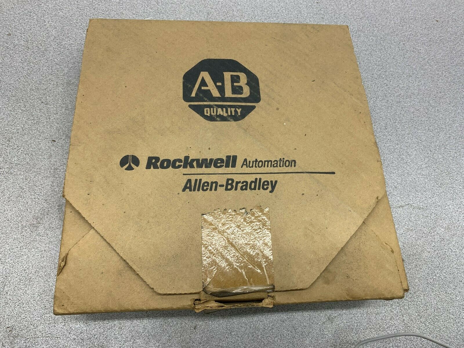 NEW IN BOX ALLEN BRADLEY PRE-WIRED FACTORY SEALED LIMIT SWITCH 802M-ATY5NF