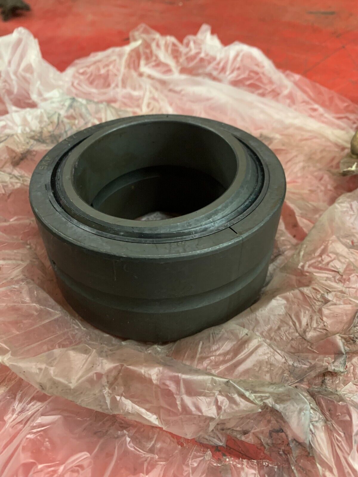 NEW IN BOX SKF PLAIN BEARING GEZ 212 ES-2RS