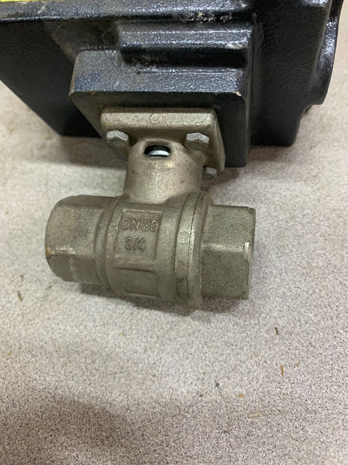 NEW NO BOX DURAVALVE 3/4" VALVE WITH DR2B ACTUATOR
