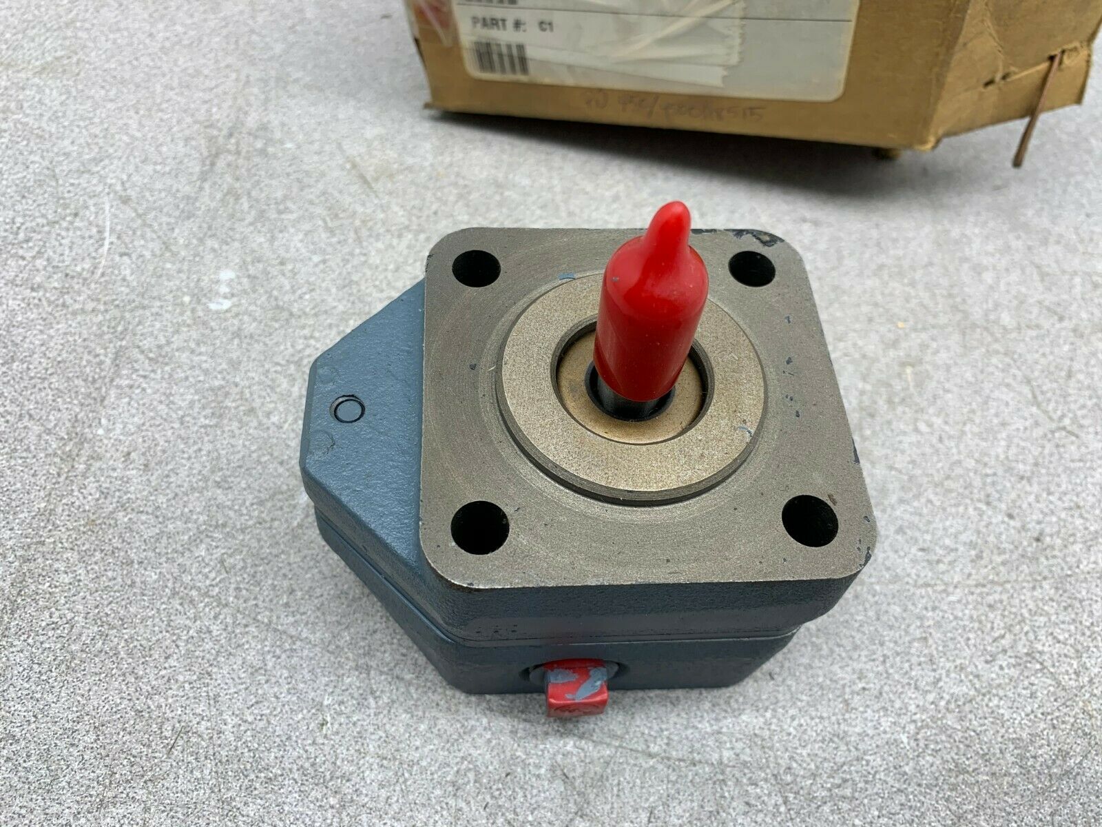 NEW IN BOX TRIAD TECHNOLOGIES HYDRAULIC PART C1
