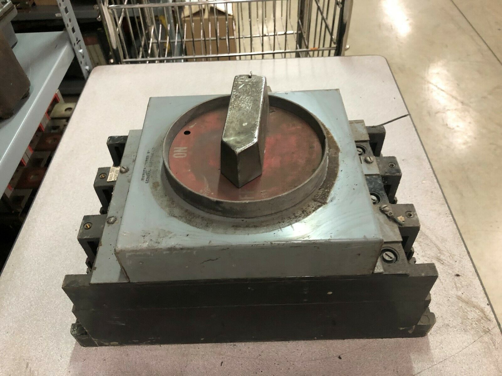 USED GE 800 AMP 3 POLE 600 VAC BREAKER WITH TKMR1 HANDLE TKM836F000 / TKMR1