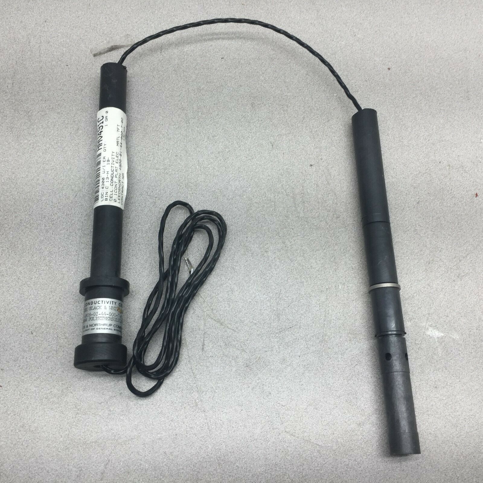 NEW NO BOX LEEDS CONDUCTIVITY CELL TUBE SAWN THRU NO DAMMAGE TO WIRES 4908-01-44