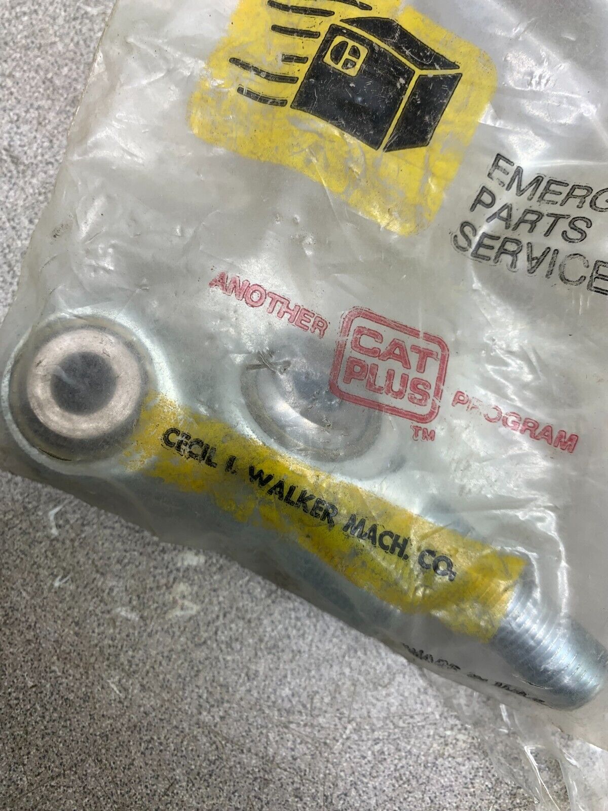 NEW IN PACKAGE LOT OF 2 CATERPILLAR CAT ROD END BEARINGS 9M7963